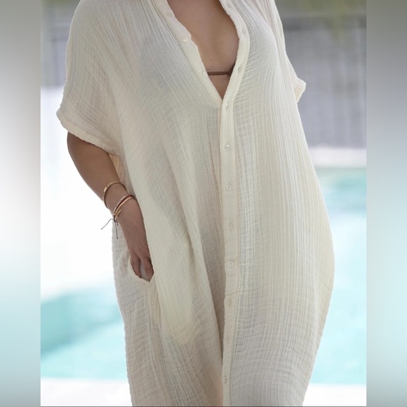 Elan Ivory Textured Button-Up Kafton Dress - Picture 11 of 11